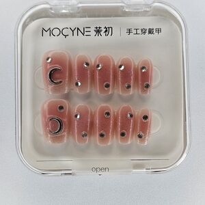 MOCYNE Pink Press-On Nails with Metallic Accents